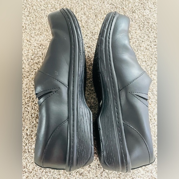 Black Leather Klogs brand-Mission Klog - Picture 8 of 8